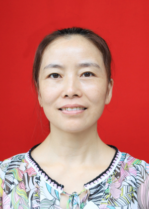 李秀英