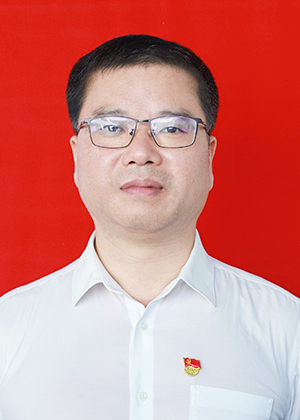 李梅芳